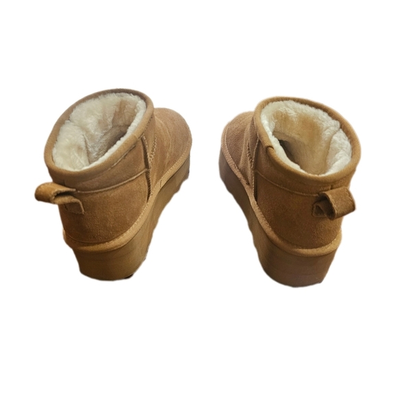 Cushionaire Cozy Suede Ankle Boots, Size 6.5 M - Picture 4 of 4